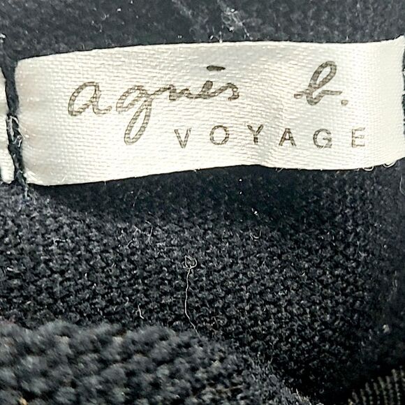 Agnes B Canvas Travel Bag - Picture 2 of 7